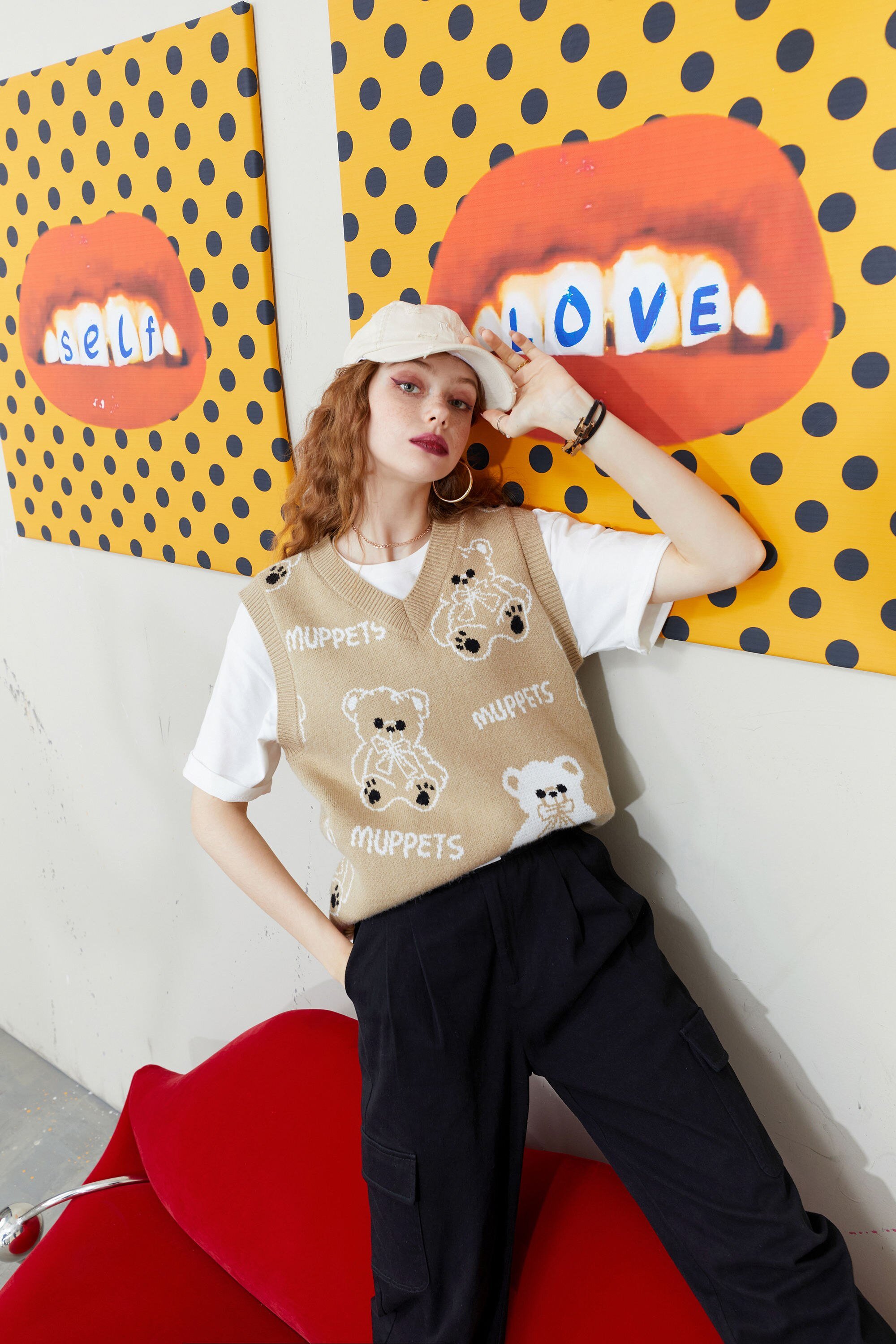 A stylish Bear Graphic Knit Pullover for women, featuring a cute bear design and a V-neck, perfect for autumn casual wear.