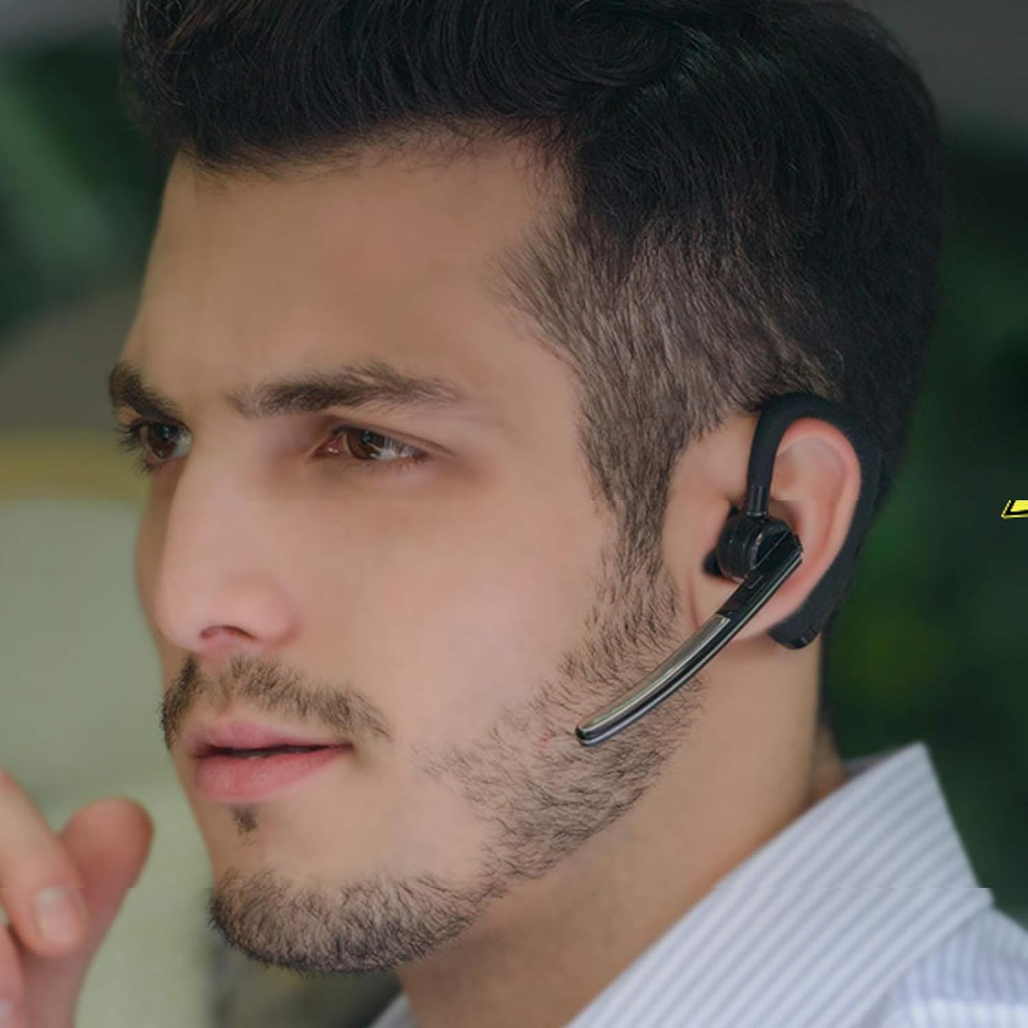 Bluetooth Earpiece Wireless Headset with noise cancelling technology, designed for hands-free calling and comfort.