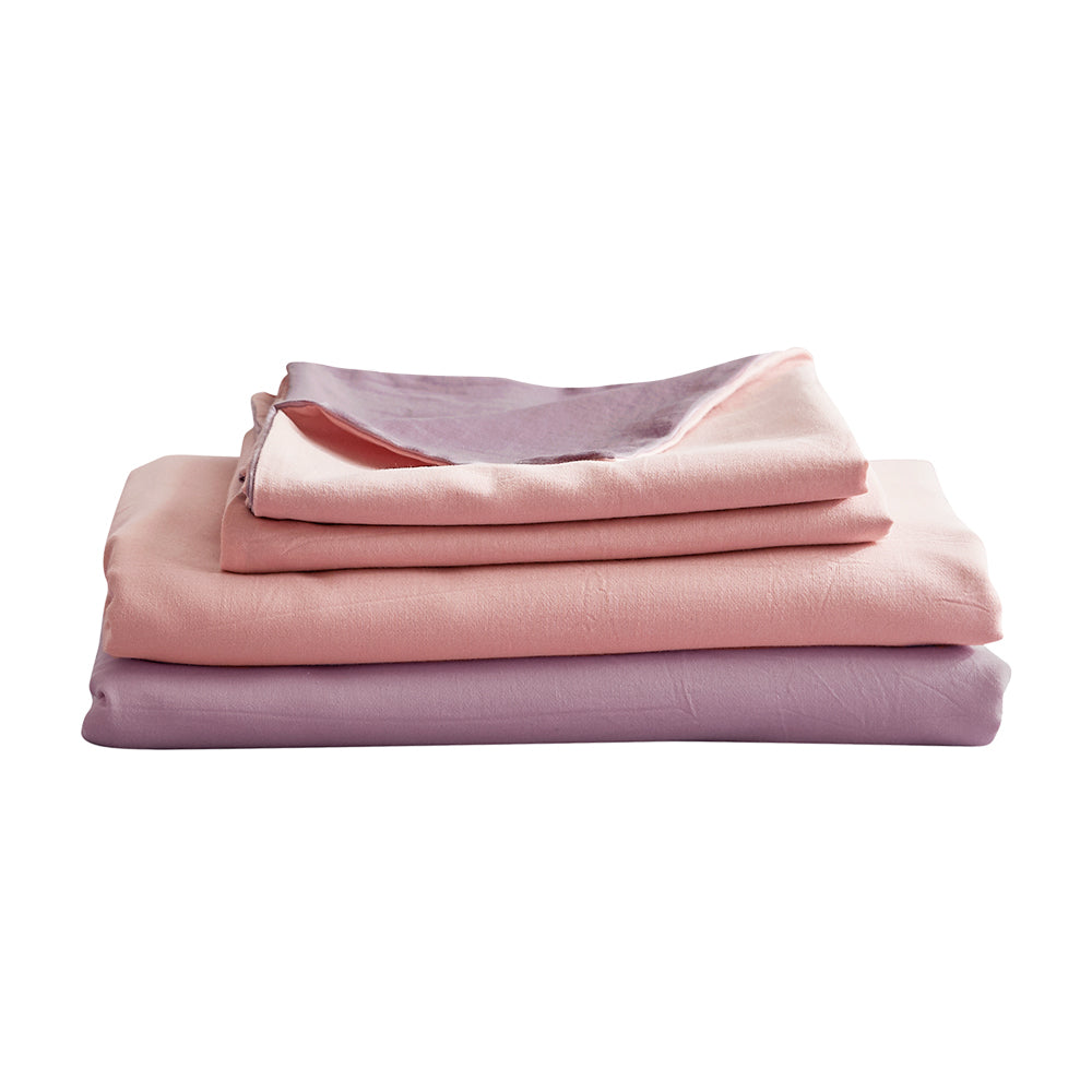 Cosy Club 100% Cotton Queen Sheet Set featuring a flat sheet, fitted sheet, and pillowcase in a soft, breathable fabric.