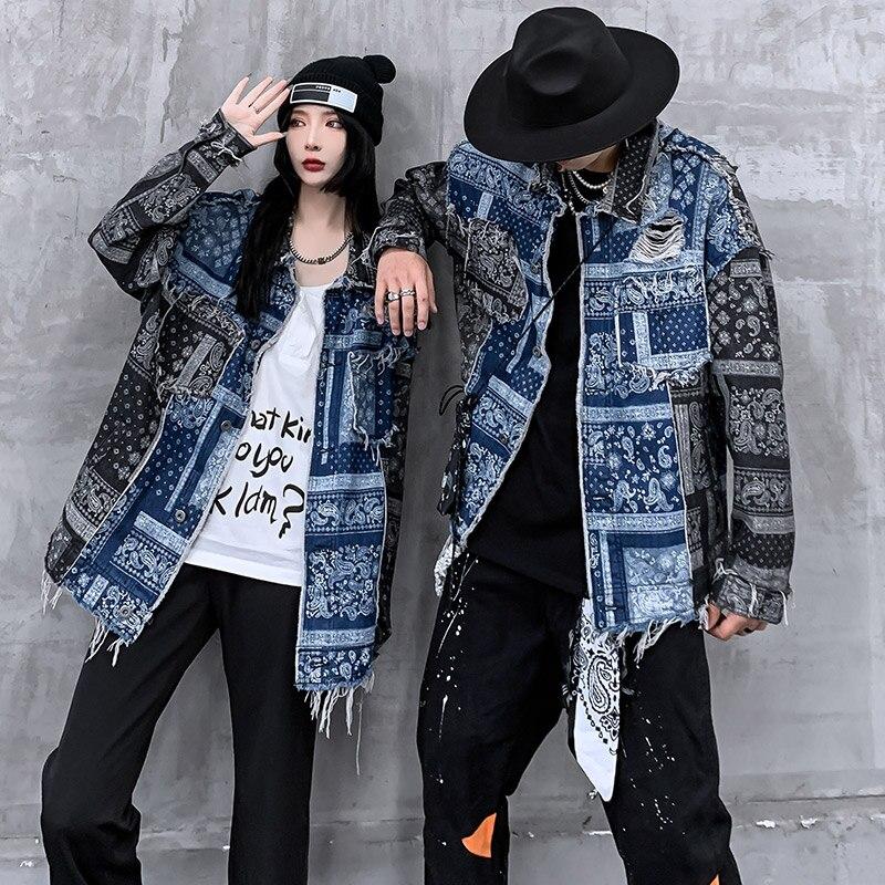 Men's denim jacket featuring vintage totems and a turn-down collar, perfect for autumn wear.
