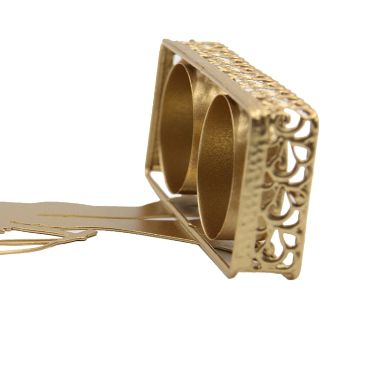 DH2206-03 Valentine Day Romantic Atmosphere Candle Holder made of durable iron with a gold sprayed finish, perfect for creating a romantic ambiance.