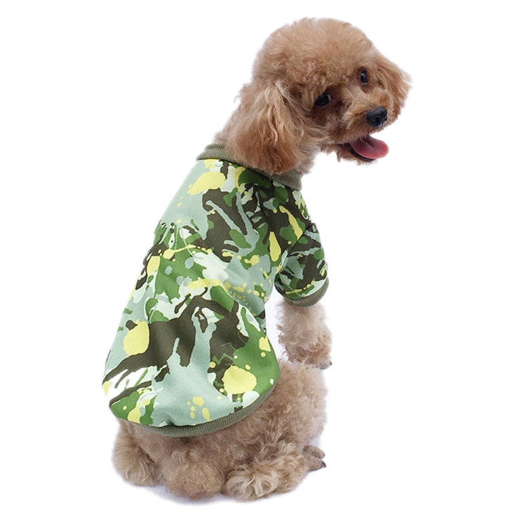 A stylish camouflage fleece sweater for small dogs, perfect for autumn and winter wear, showcasing its soft cotton material and pullover design.