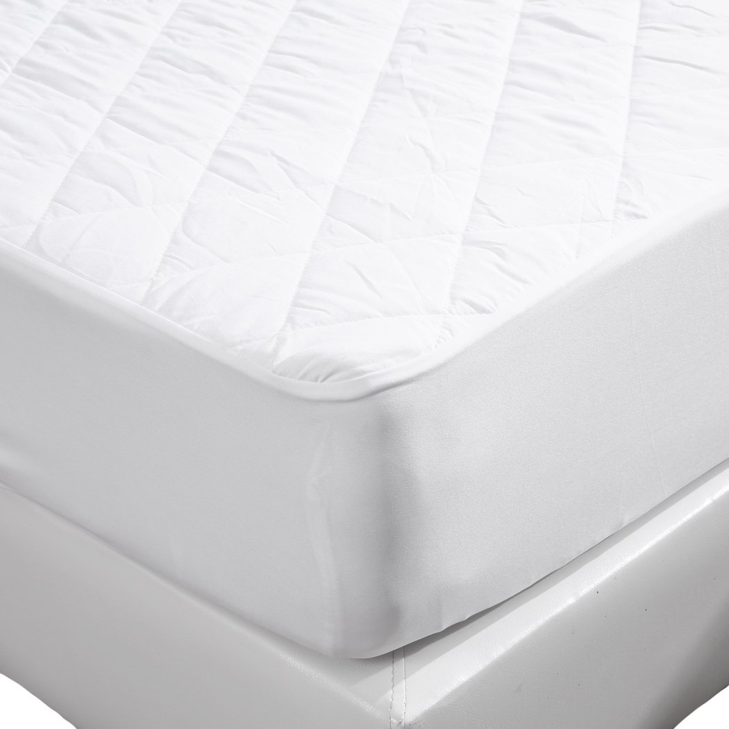 DreamZ Fully Fitted Waterproof Microfiber Mattress Protector in King size, featuring a soft brushed surface and quilted diamond pattern.