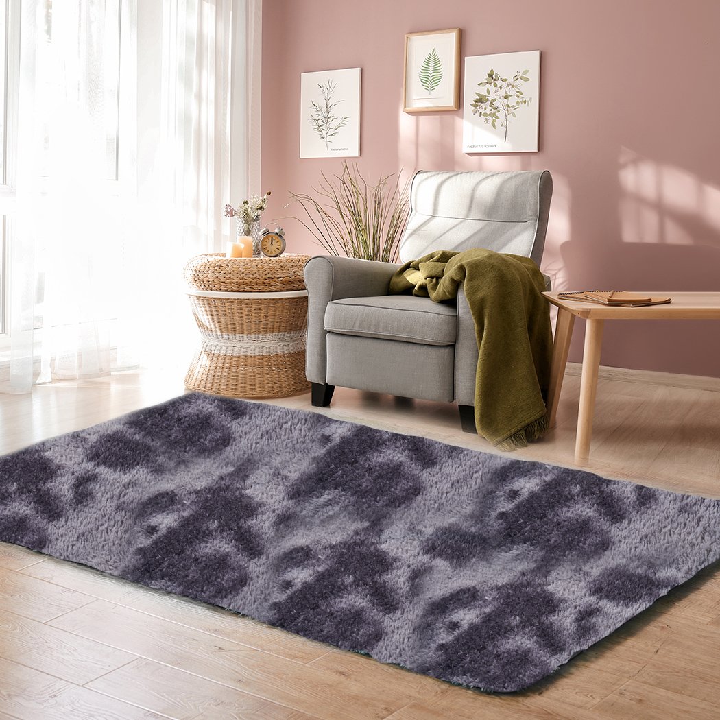 Soft shaggy tie-dyed floor rug in midnight city design, showcasing its plush texture and vibrant colors.