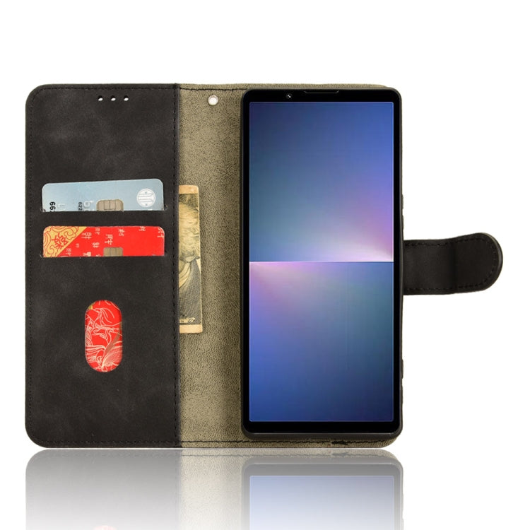 For Sony Xperia 5 V 2023 magnetic flip leather phone case in black, showcasing its sleek design and card slots.