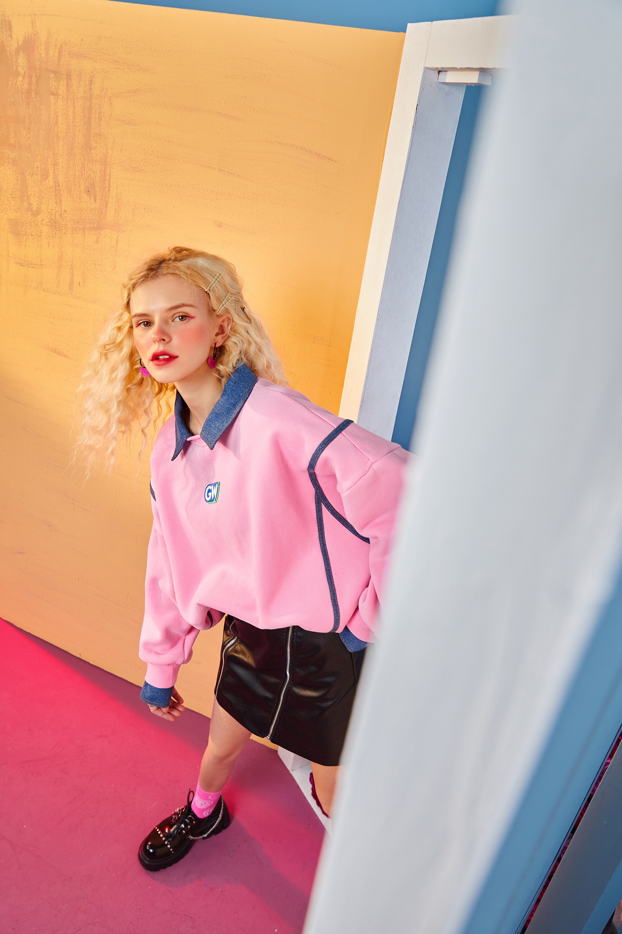 Harajuku Applique Casual Pullover Sweatshirt for women in pink, featuring a stylish patchwork design, perfect for winter wear.