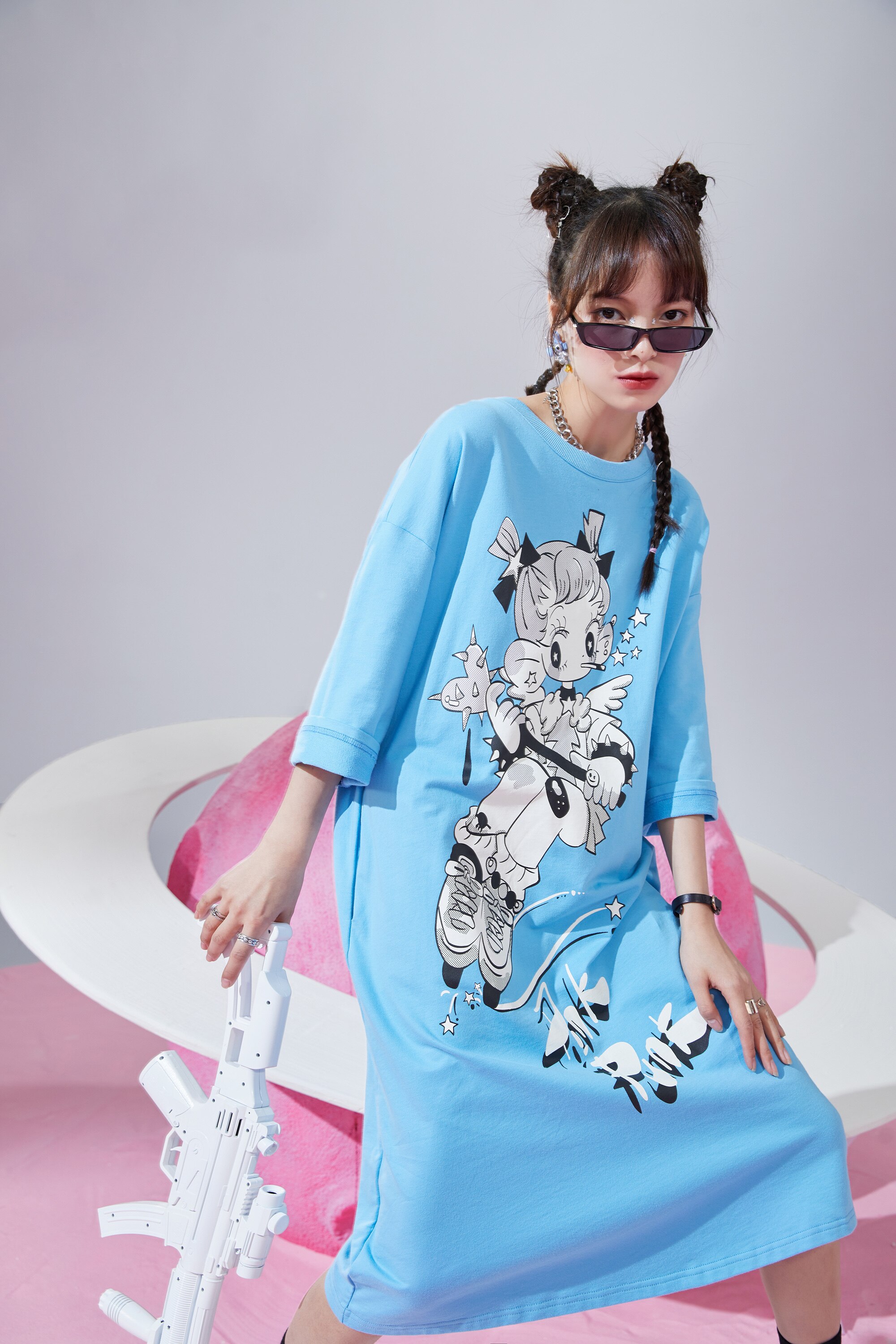 Harajuku Graphic Print Straight Casual Vintage Dress for women, featuring a backless design with a bow, knee-length cut, and vibrant print.