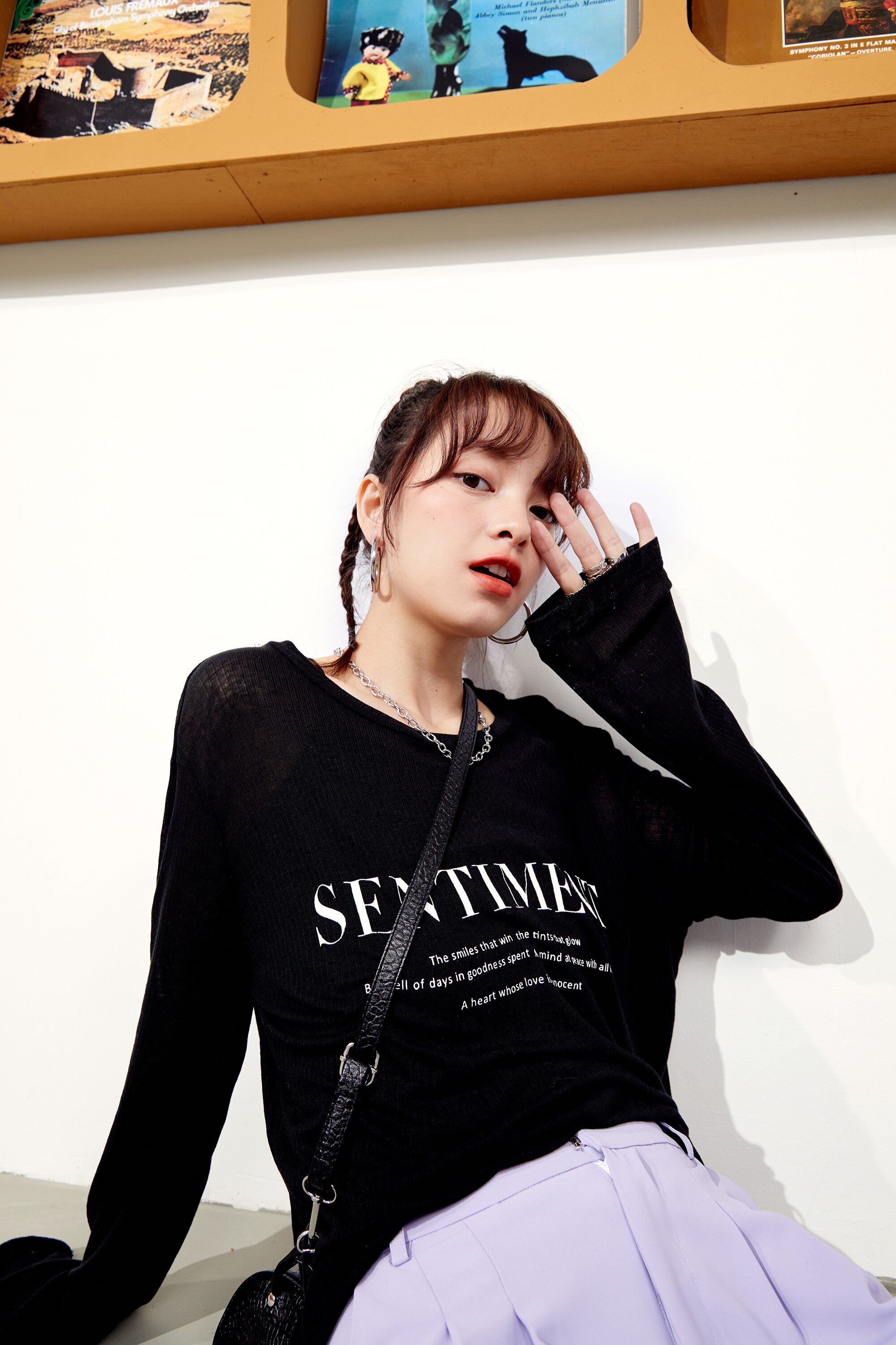 Harajuku Letter Print Casual T-Shirt for women featuring a vintage design with full sleeves and a comfortable O-neck collar.