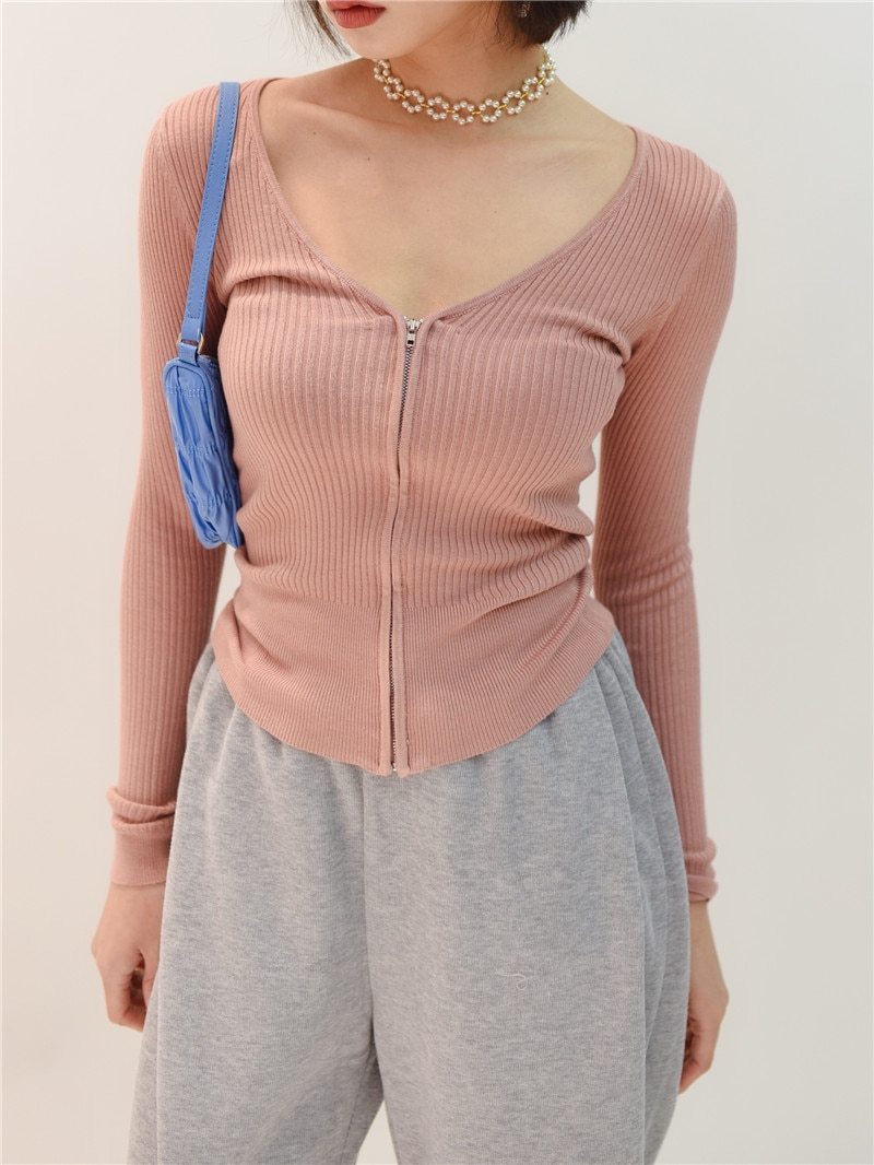 High Quality Super Soft Cardigan for women, featuring a stylish zipper closure and V-neck design, made from soft knitted fabric.