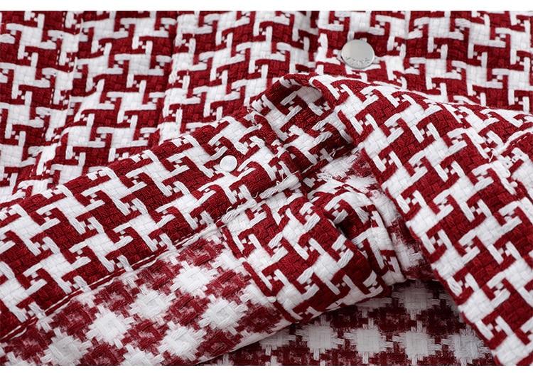 Men's classic knitted plaid jacket with turn-down collar, perfect for autumn and winter wear, featuring pockets and a loose fit.