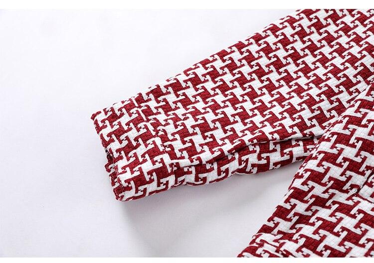 Men's classic knitted plaid jacket with turn-down collar, perfect for autumn and winter wear, featuring pockets and a loose fit.