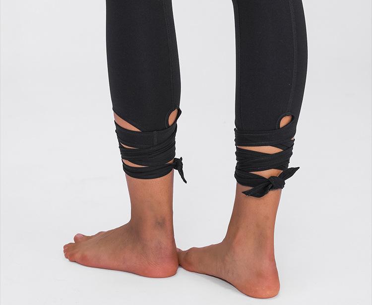 JUST A TIE Naked Feel Yoga Dancer Capri Pants for women, featuring 4-way stretch, inner pocket, and calf-length design in a stylish athletic look.