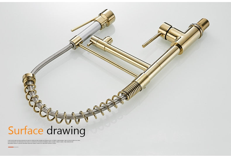 Gold Torneira Para Cozinha kitchen faucet with pull-out spring spout, showcasing its elegant design and brass construction.