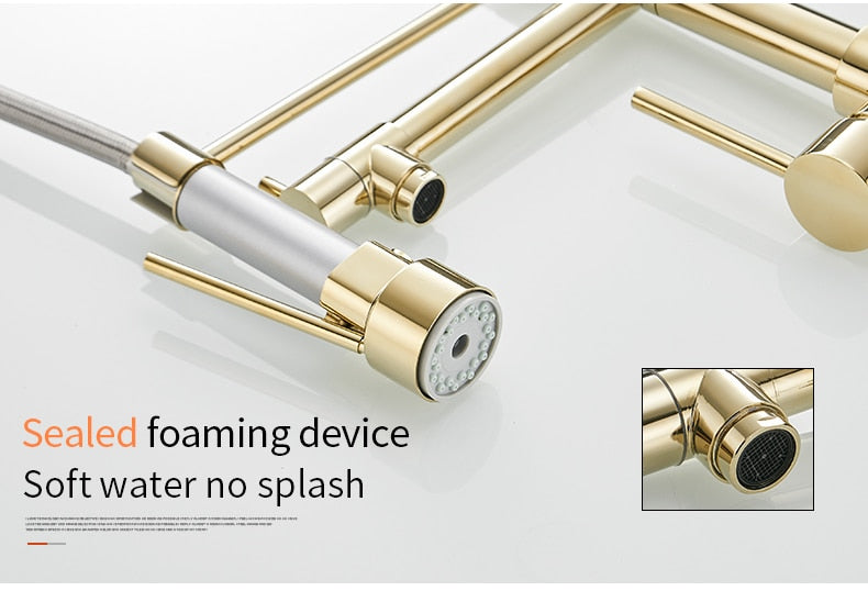 Gold Torneira Para Cozinha kitchen faucet with pull-out spring spout, showcasing its elegant design and brass construction.