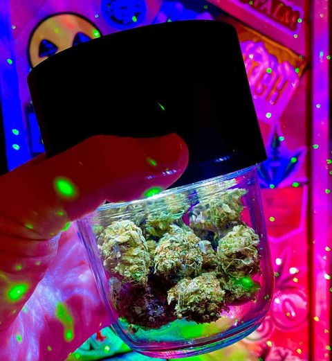 MasonBrite Magnified Light Jar Display Stash Kit v3.0 with LED lid and airtight screw-on lid, showcasing cannabis storage.