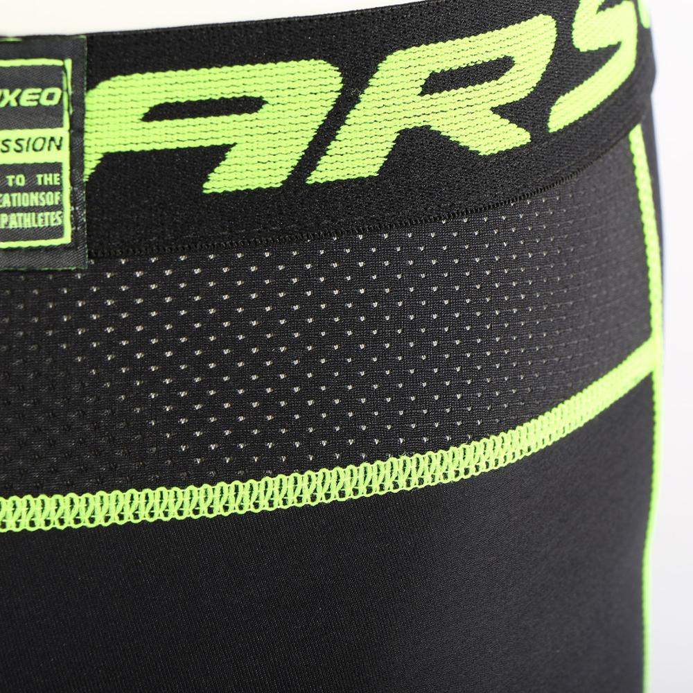 Men's winter thermal fleece running tights in black, designed for warmth and comfort during outdoor workouts.