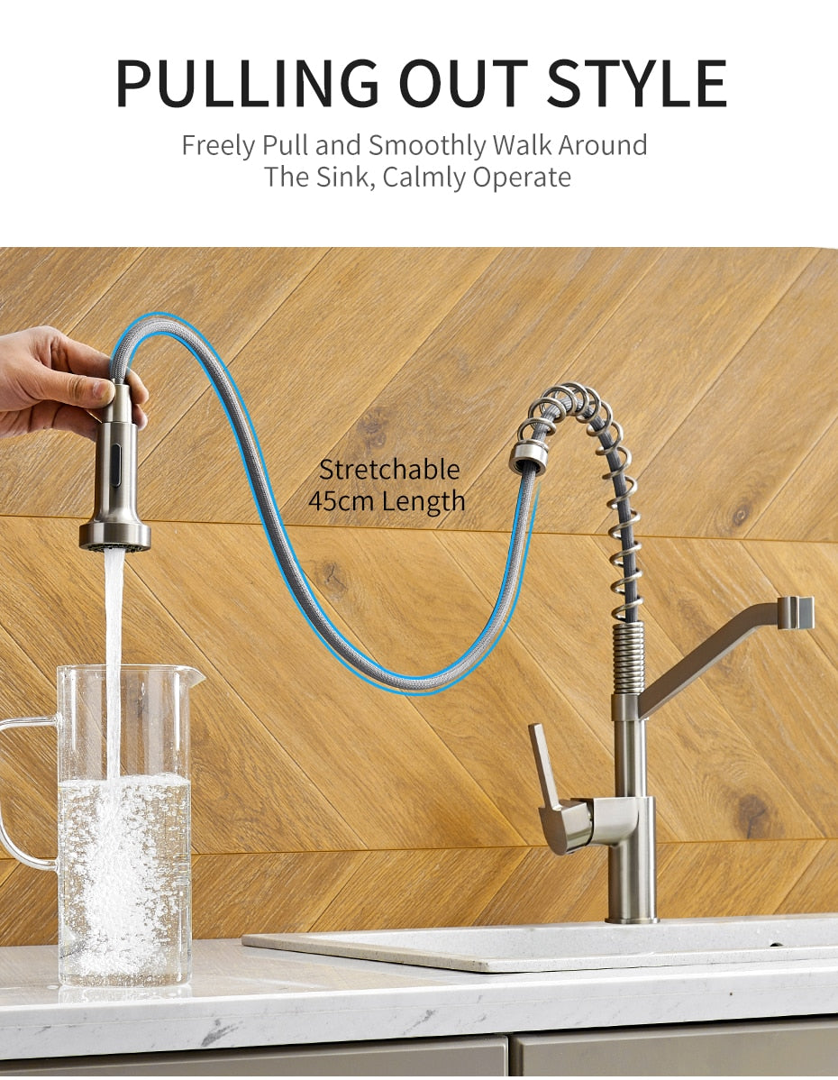 Modern polished chrome brass kitchen sink faucet with pull-out spray and single handle design, showcasing its sleek and contemporary style.