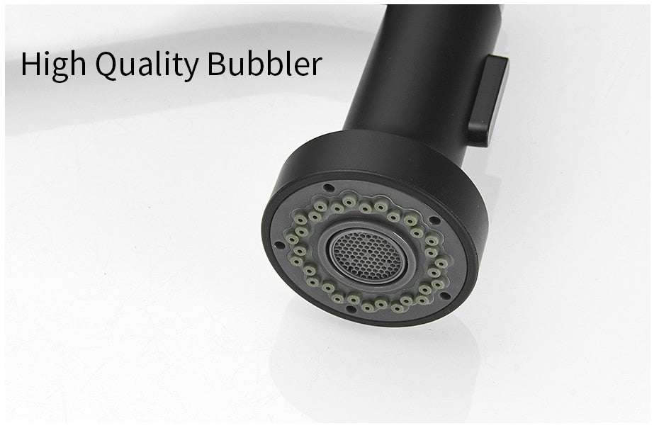 Modern polished chrome brass kitchen sink faucet with pull-out spray and single handle design, showcasing its sleek and contemporary style.