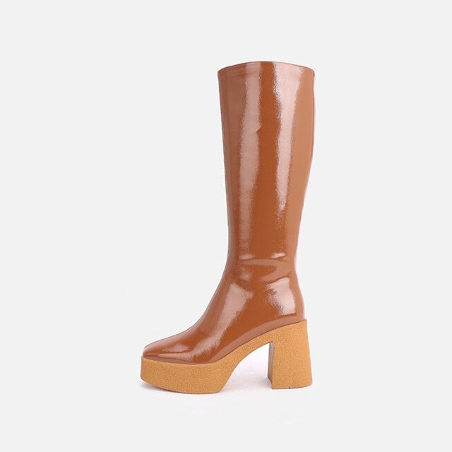 MUMANI Woman's Modern Boots in genuine leather with a square heel and zip closure, showcasing a stylish knee-high design.