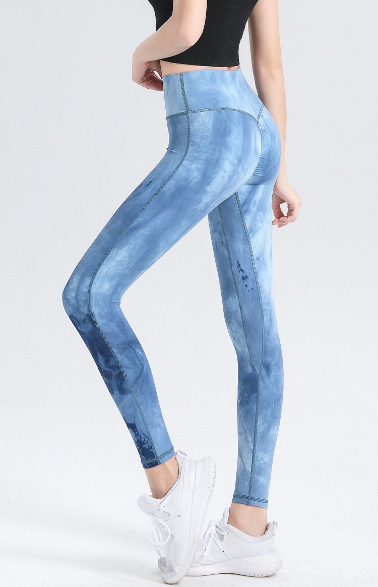 Naked Feel Running Fitness Scrunch Legging for women, featuring a no camel toe design, stretchy fabric, and ankle-length fit, ideal for workouts.