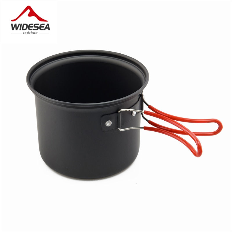 Non-stick pots and pans set for outdoor cooking, featuring aluminum alloy material and a heart-shaped design, ideal for camping and hiking.