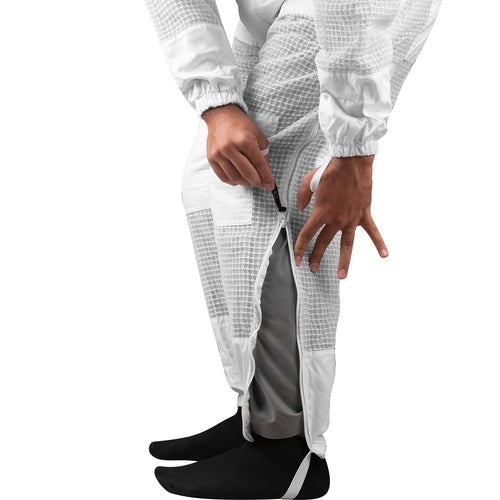 OZBee Premium Full Suit featuring 3-layer mesh design, round head style with detachable veil, ideal for beekeeping protection.