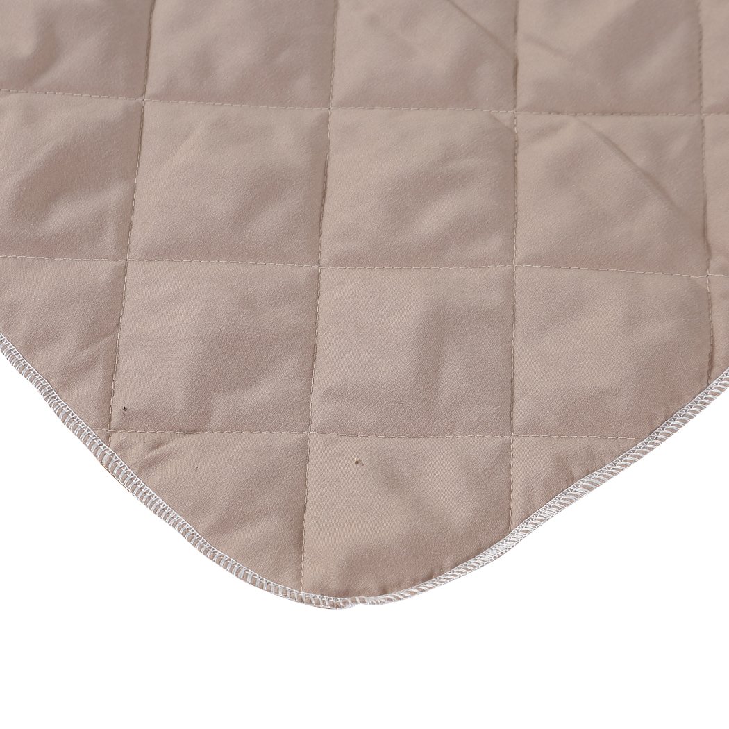 Two reusable waterproof pet training pads measuring 70x80 cm, designed for puppies and cats, featuring a soft surface and waterproof backing.