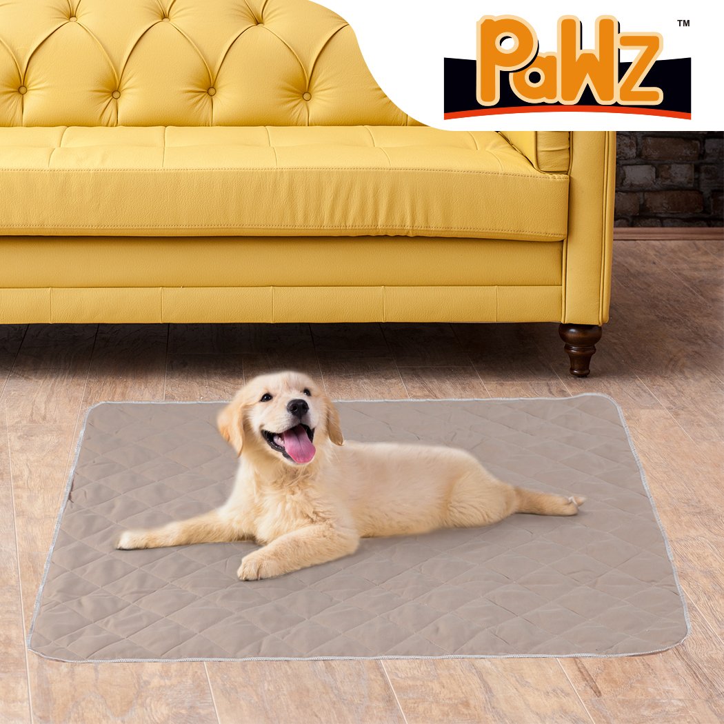 Two reusable waterproof pet training pads measuring 70x80 cm, designed for puppies and cats, featuring a soft surface and waterproof backing.