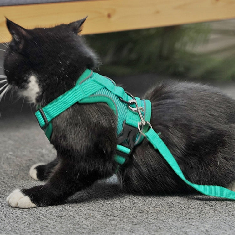 Reflective Pet Vest Harness with Traction Rope Set for Dogs and Cats, featuring breathable mesh fabric and adjustable straps for comfort and safety.