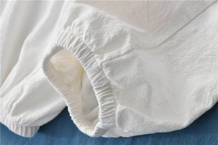 A pair of stylish high waist yoga pants made from soft linen, featuring a retro design suitable for autumn and winter wear.