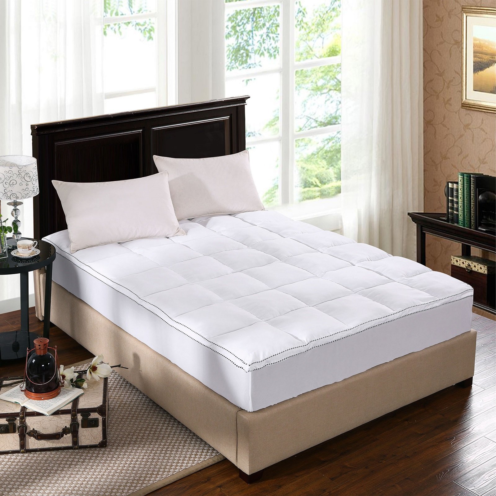 Royal Comfort 1000GSM Luxury Bamboo Fabric Gusset Mattress Pad Topper with a plush design and fitted skirt for secure placement.