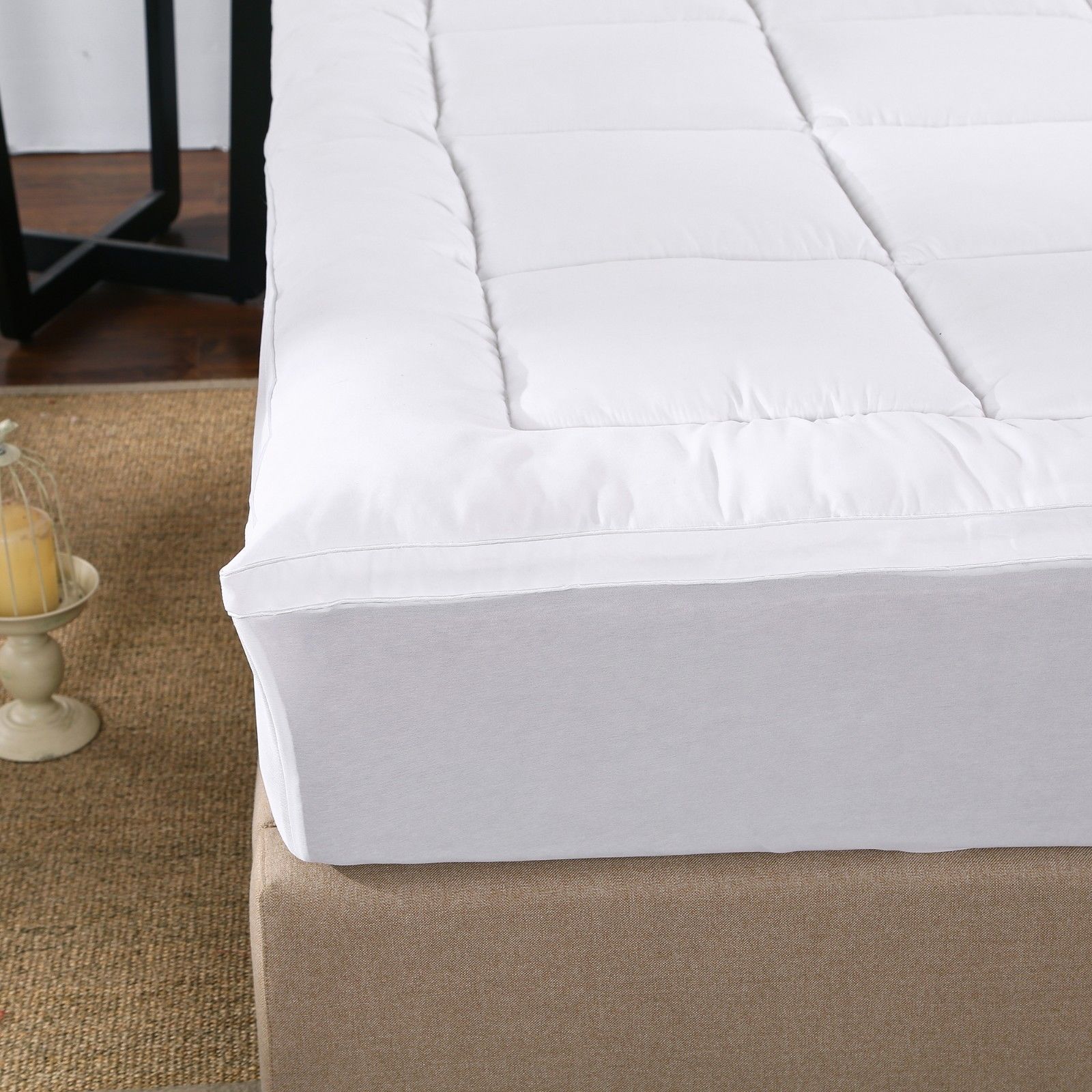 Royal Comfort 1000GSM Memory Mattress Topper Cover Protector Underlay with plush microfibre filling and fitted skirt.