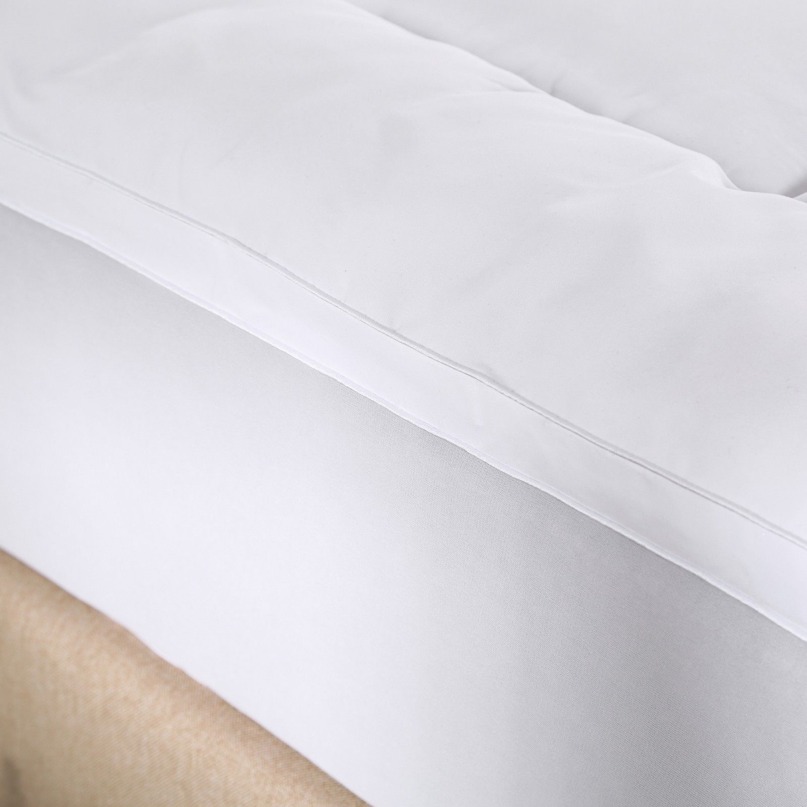 Royal Comfort 1000GSM Memory Mattress Topper Cover Protector Underlay with plush microfibre filling and fitted skirt.
