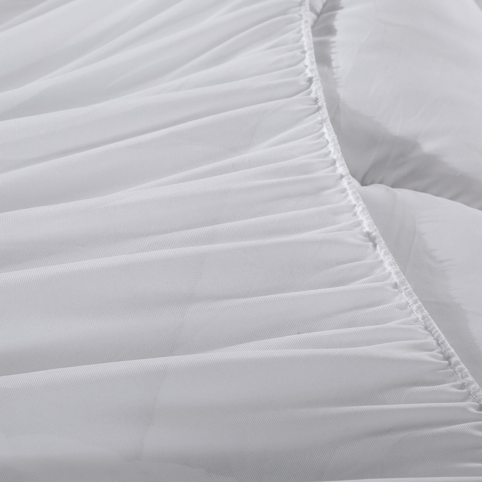 Royal Comfort 1000GSM Memory Mattress Topper Cover Protector Underlay with plush microfibre filling and fitted skirt.