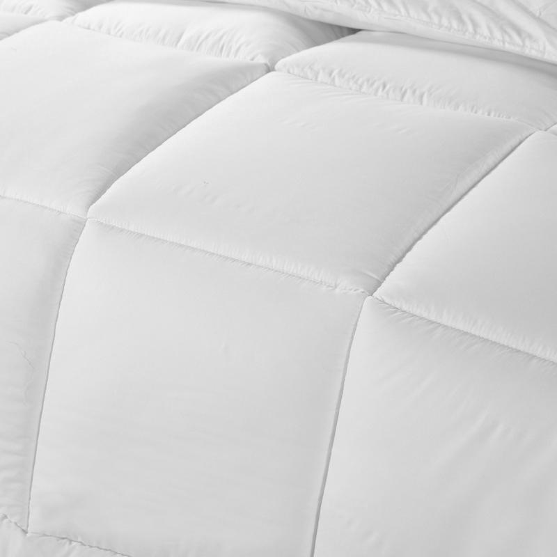 Royal Comfort 800GSM Down Alternative Quilt with soft cotton cover, showcasing its luxurious design and premium quality.