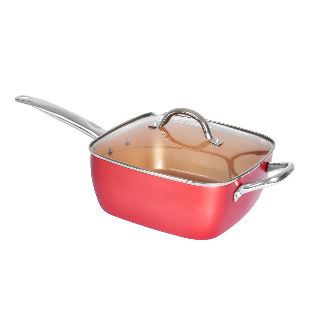 A red 3-in-1 saucepan set featuring a non-stick surface, stainless steel handle, deep fryer basket, and tempered glass lid, ideal for versatile cooking.
