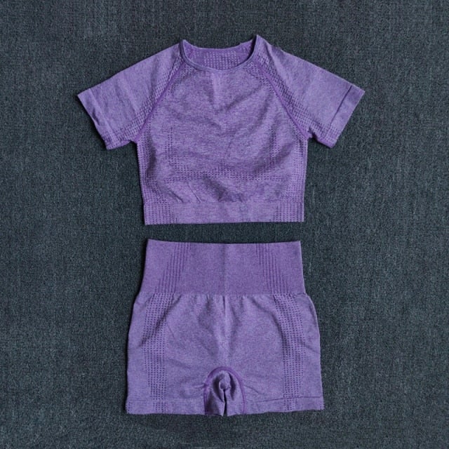 Seamless Women Yoga Set featuring a crop top and fitness shorts in stylish polka dot design, available in multiple colors.