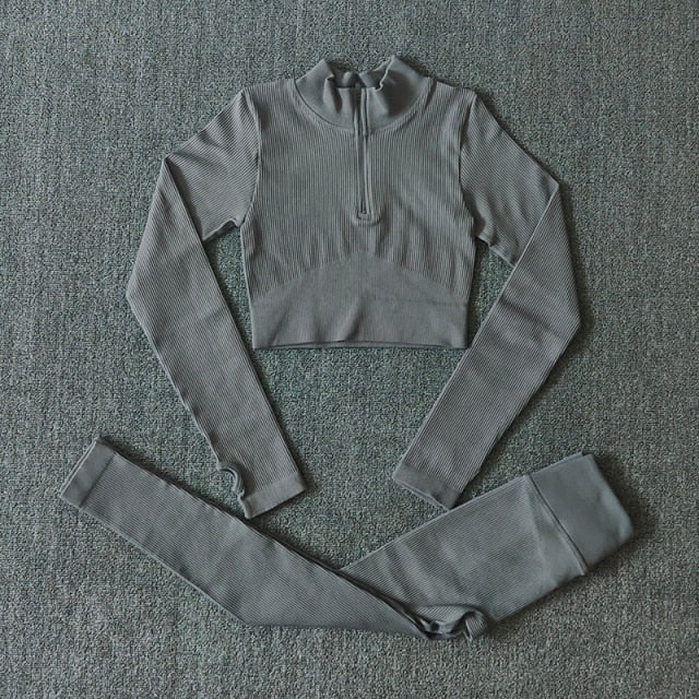 Seamless Yoga Set featuring a zipper long sleeve top and high waist leggings in various colors, perfect for women's workouts.