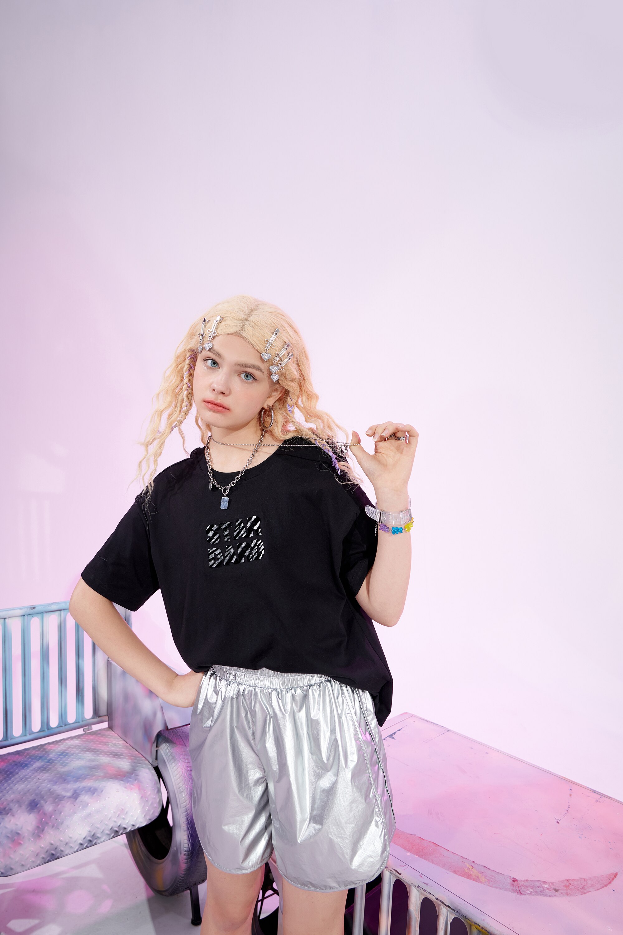 Solid high waist smart casual women wide leg shorts in blue, featuring pockets and an elastic waist, perfect for summer streetwear.