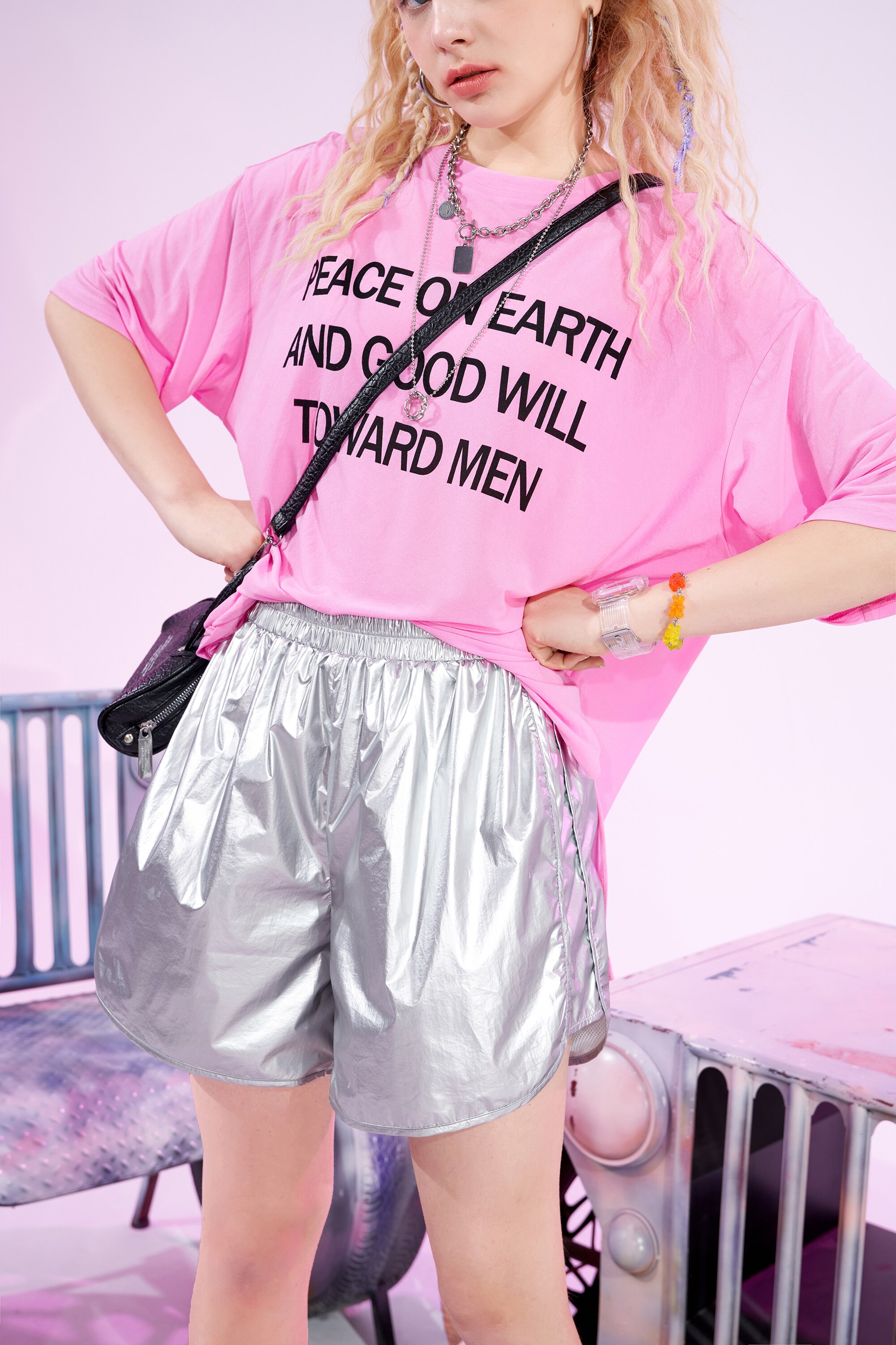 Solid high waist smart casual women wide leg shorts in blue, featuring pockets and an elastic waist, perfect for summer streetwear.