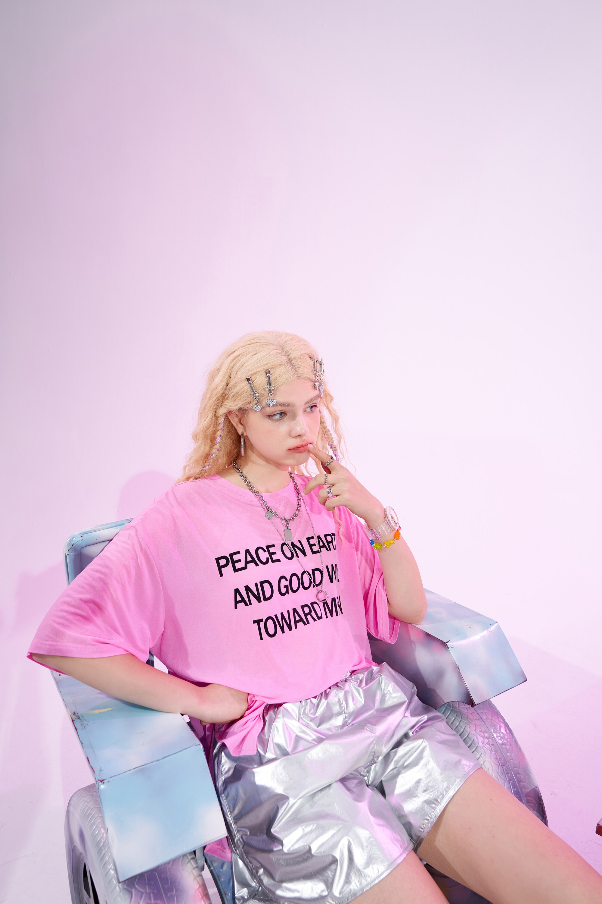 Solid high waist smart casual women wide leg shorts in blue, featuring pockets and an elastic waist, perfect for summer streetwear.