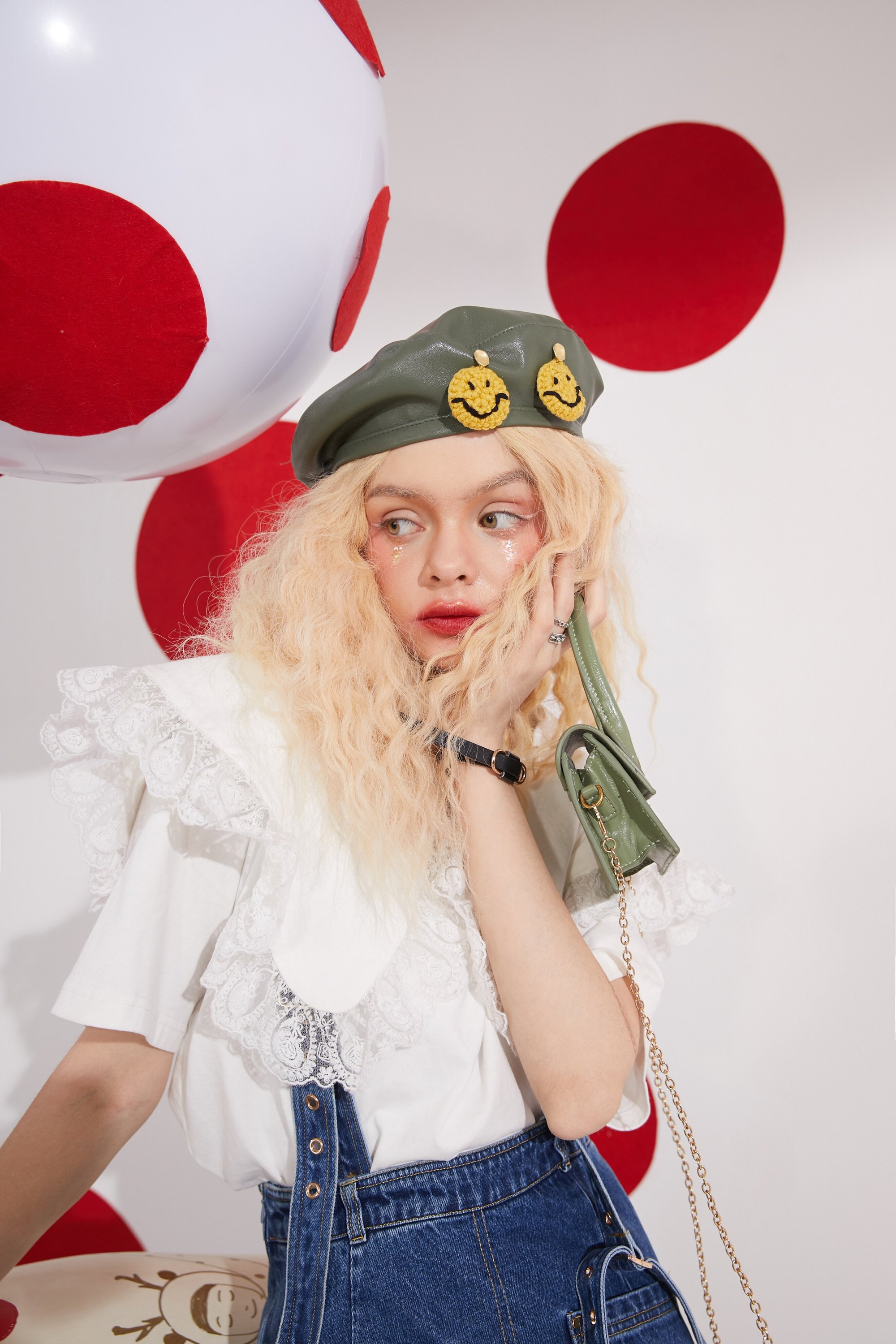 Solid Pure Contrast Lace Casual T-Shirt for women, featuring a minimalist design with short sleeves and a turn-down collar in classic white.