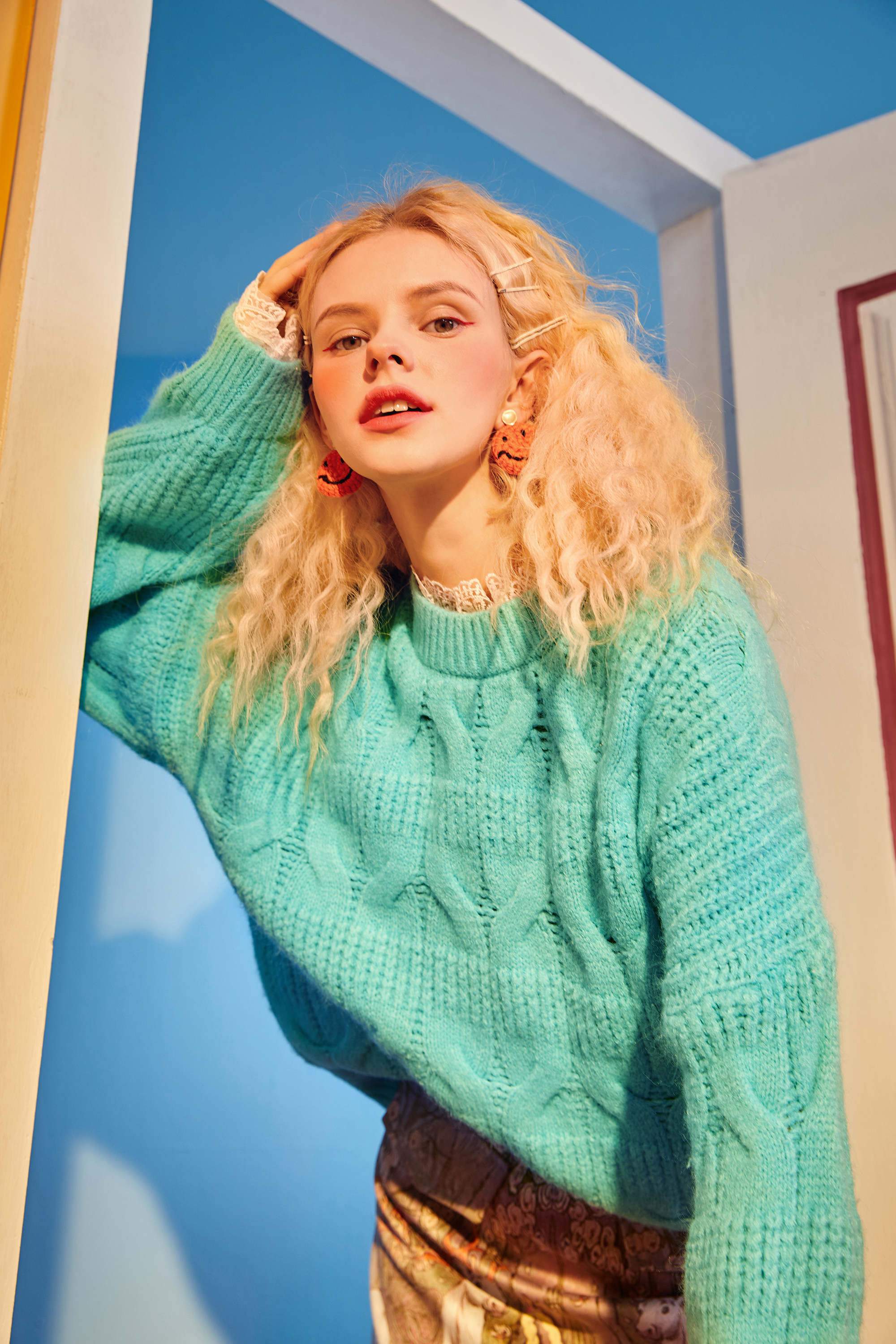 Solid Pure Contrast Lace Women Casual Knit Pullover Sweater in a stylish design, featuring full sleeves and a vintage look, perfect for summer wear.