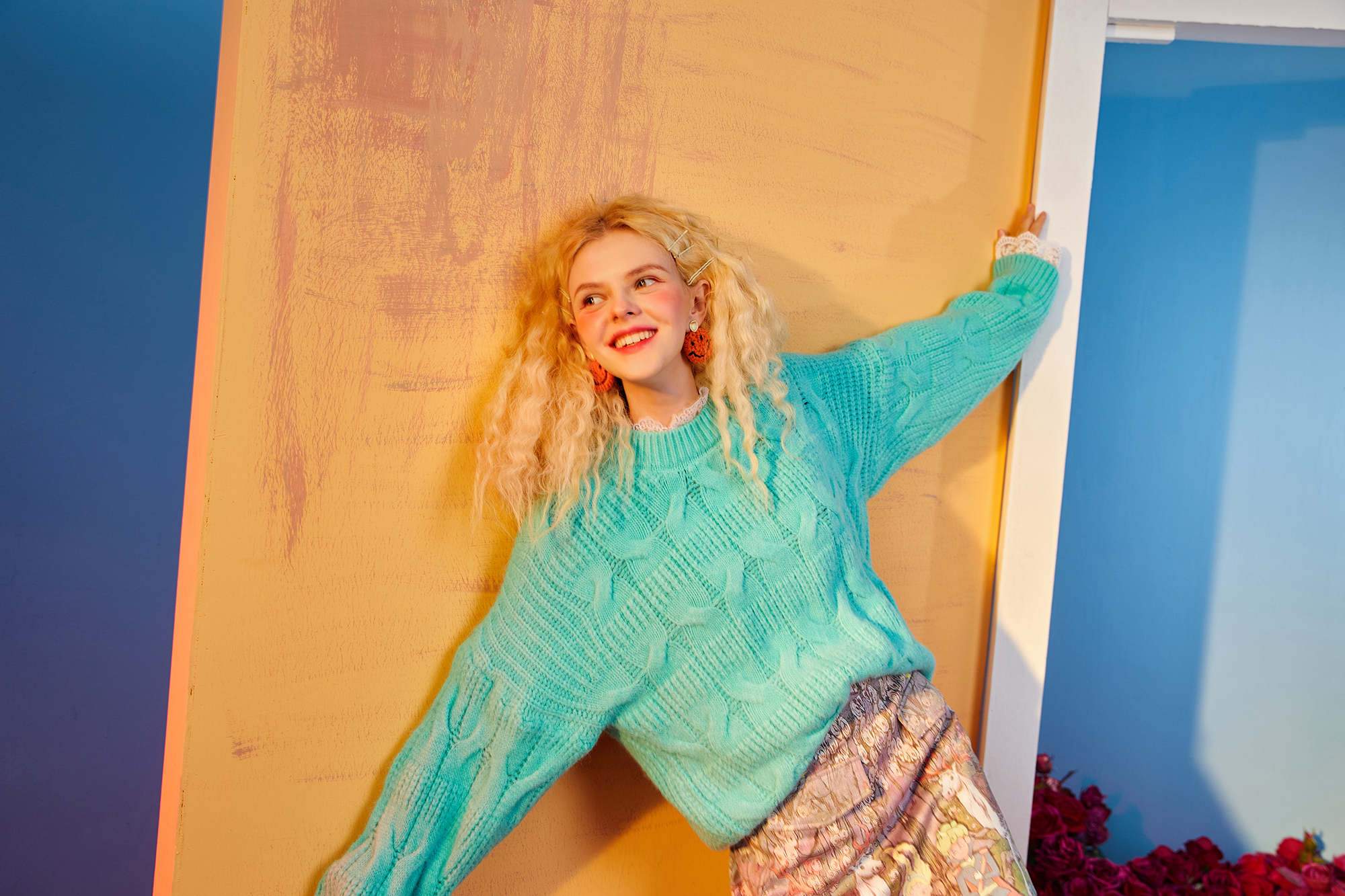 Solid Pure Contrast Lace Women Casual Knit Pullover Sweater in a stylish design, featuring full sleeves and a vintage look, perfect for summer wear.