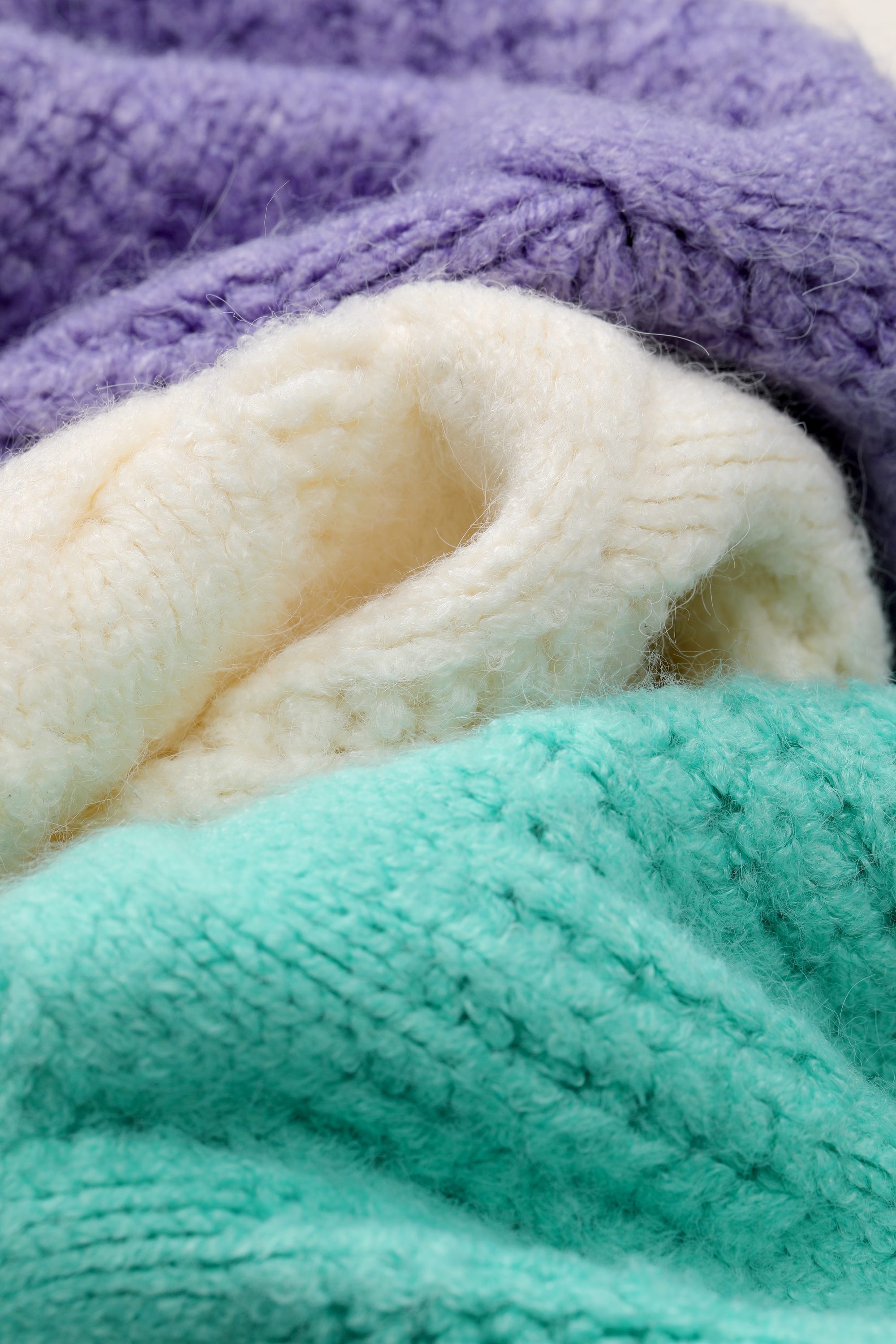 Solid Pure Contrast Lace Women Casual Knit Pullover Sweater in a stylish design, featuring full sleeves and a vintage look, perfect for summer wear.