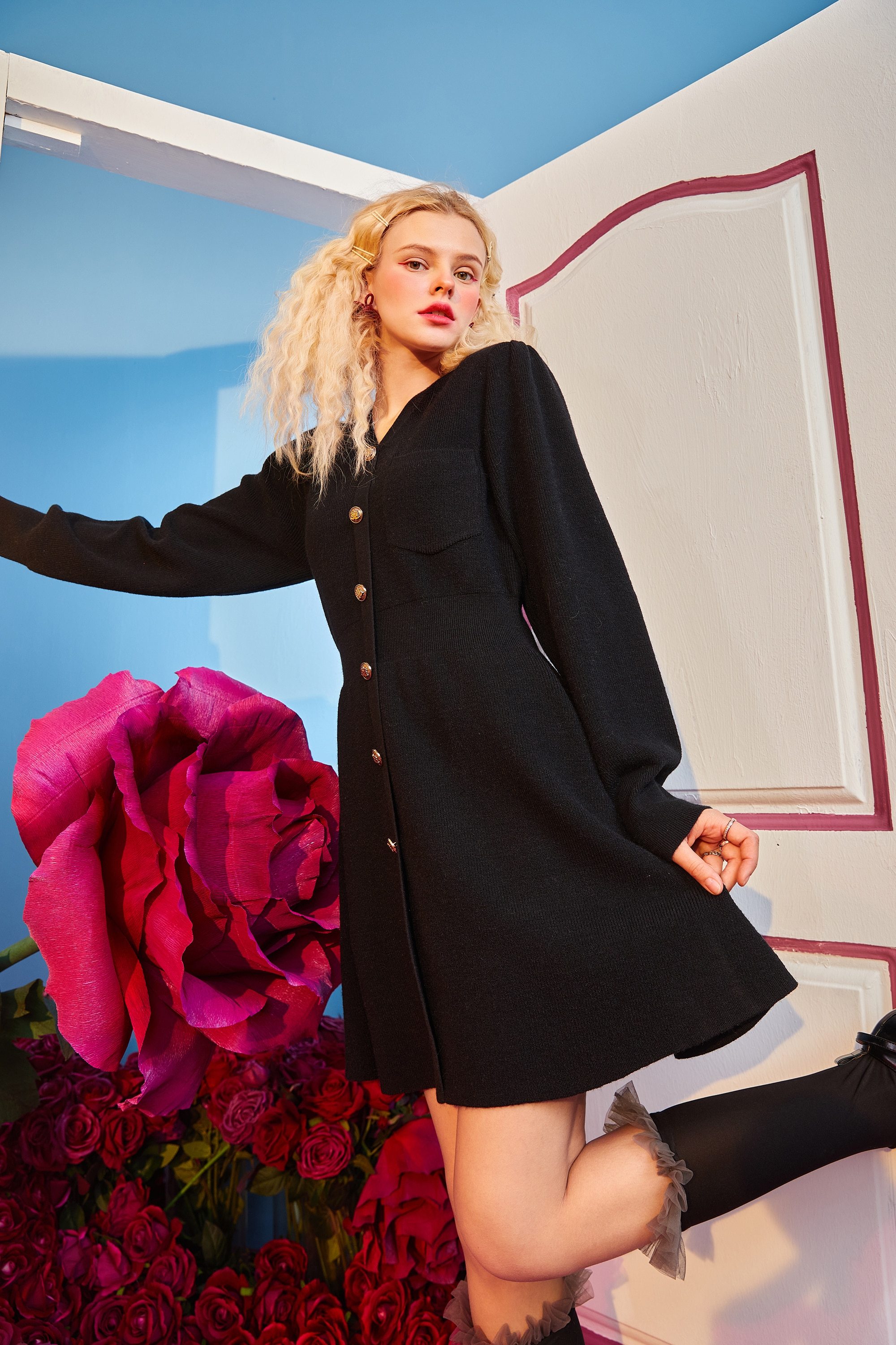 Solid Pure High Waist Casual Knit Mini Dress in black and red, featuring an A-line silhouette and O-neck design, perfect for spring and autumn.