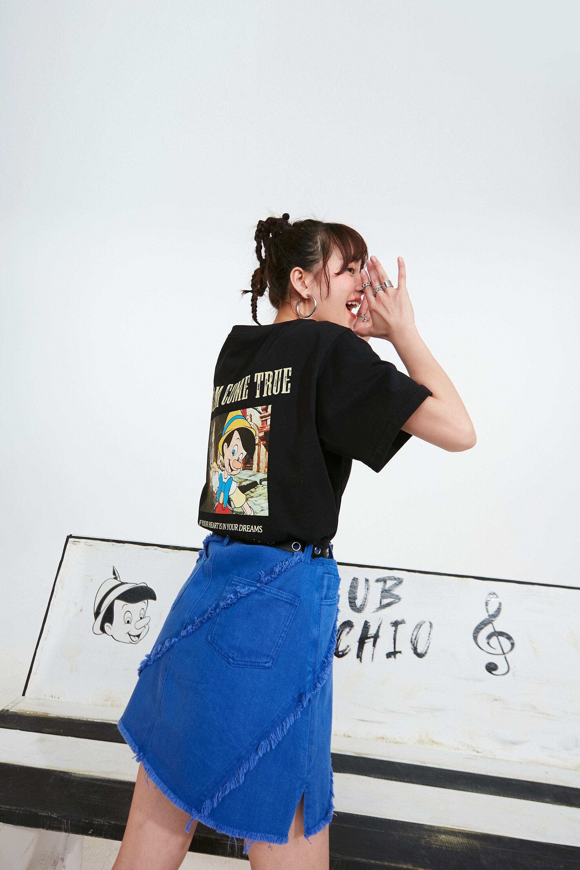 Solid Pure Raw Hem High Waist Casual Women Mini Skirt in blue and white, showcasing its stylish A-line silhouette and raw hem design.