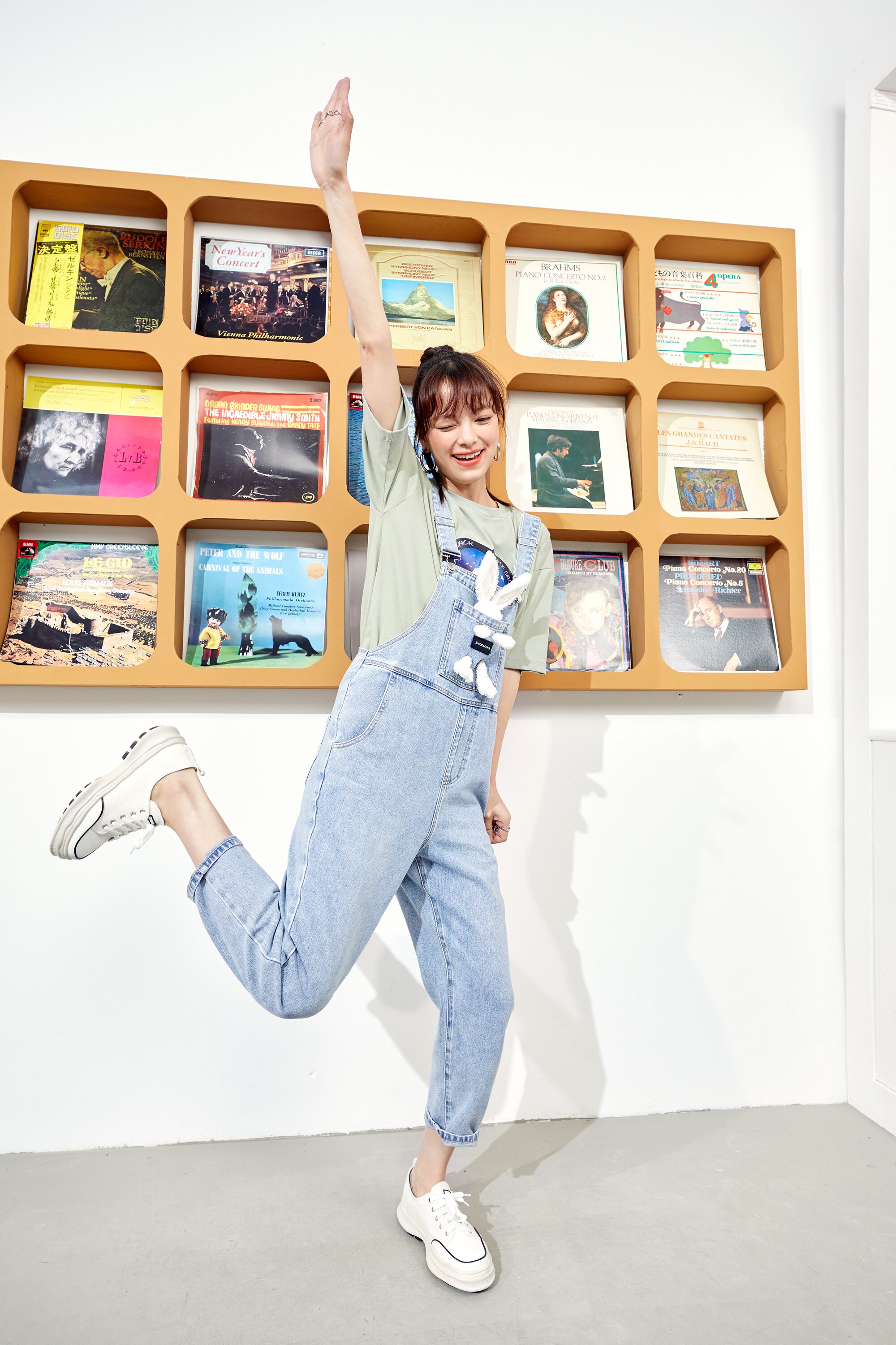 Solid Rabbit Applique Casual Women Overall Denim Jeans featuring a playful rabbit design, high waist, and ankle-length cut, perfect for summer wear.