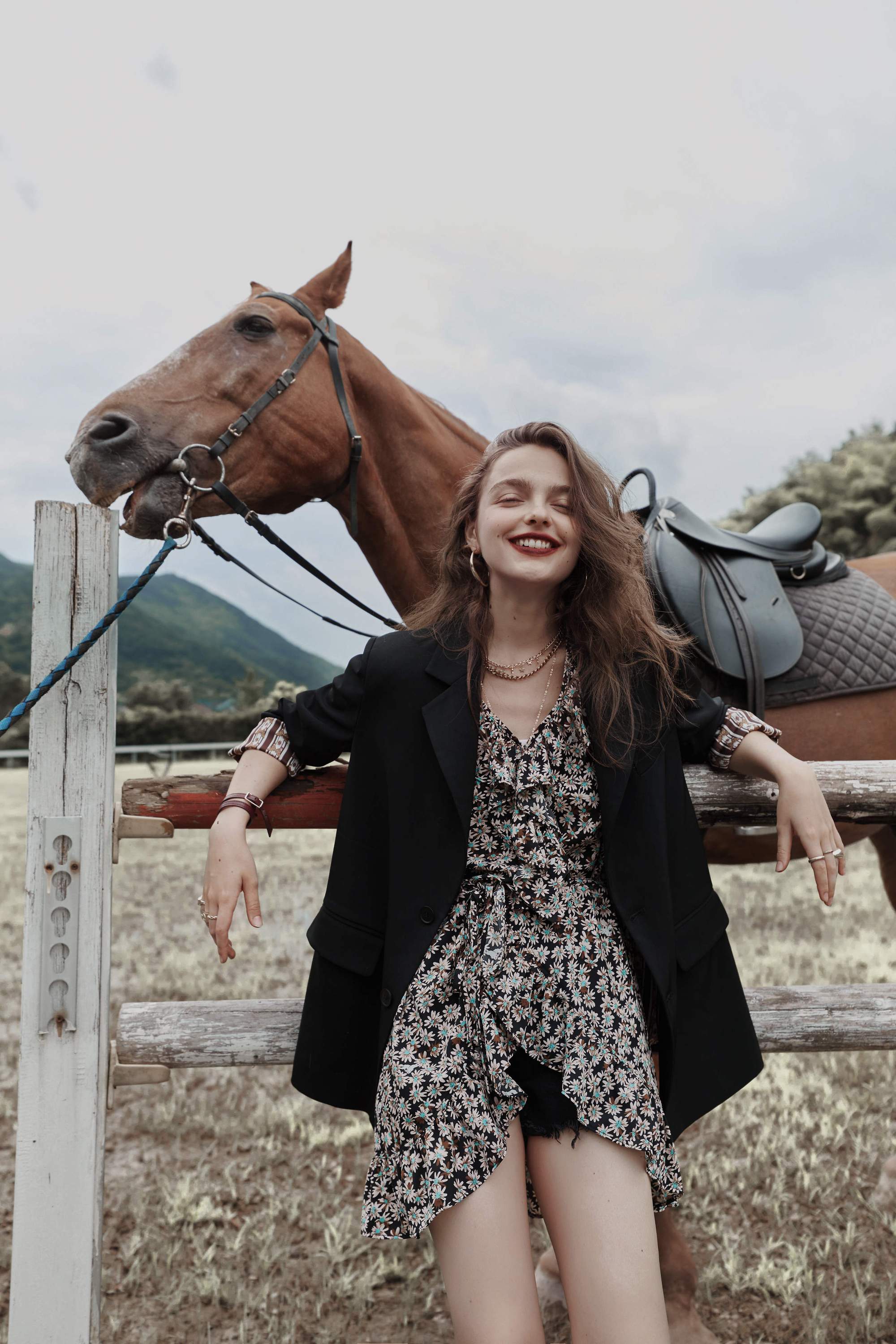 A stylish Solid Single Breasted Korean Blazer for women, featuring a notched collar and full sleeves, perfect for autumn wear.