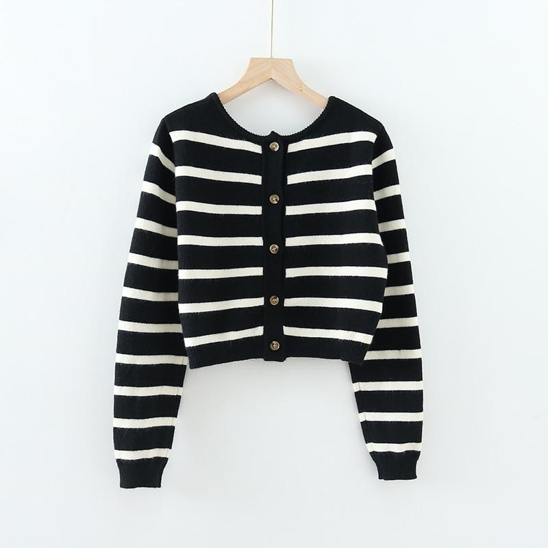 A stylish black and white striped cropped cardigan with long sleeves, perfect for casual spring and autumn wear.